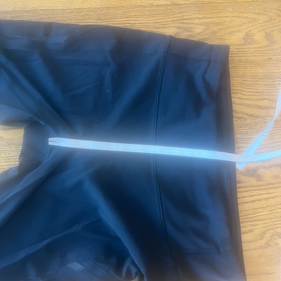 Lululemon Smooth Stride Mesh Crops size 6 Black - Picture 7 of 12